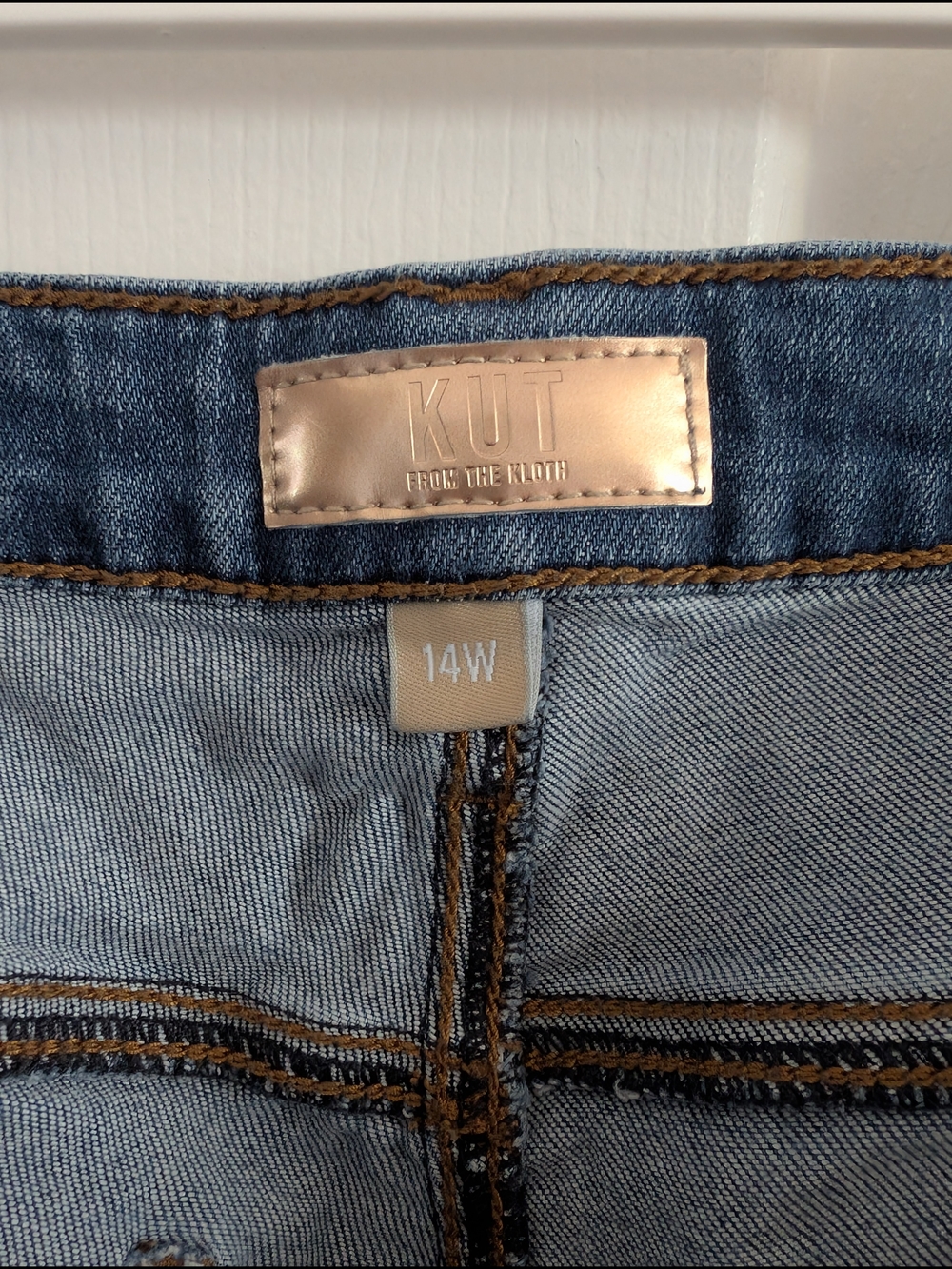 Kut from the Kloth Women's Charlotte Wide Leg Denim Jeans 14W - Picture 3 of 9